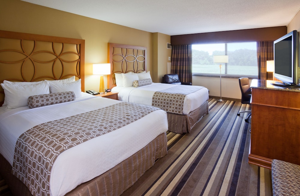 Crowne Plaza Minneapolis West by IHG - photo 13