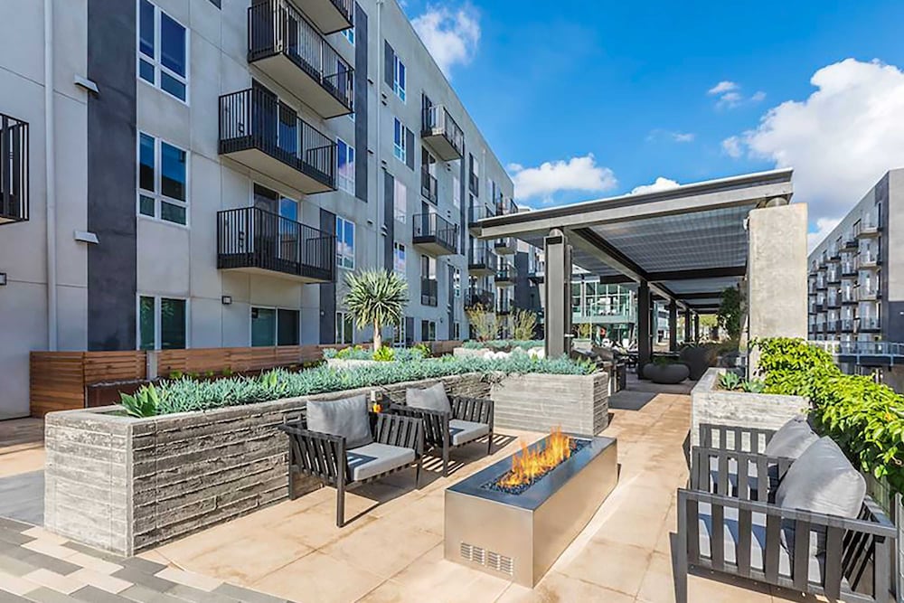 Suitesrus Apart Hotel Near Dodgers Stadium - photo 24