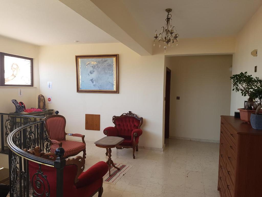 Larnaca Mansion Ideal for 3 Families Or More