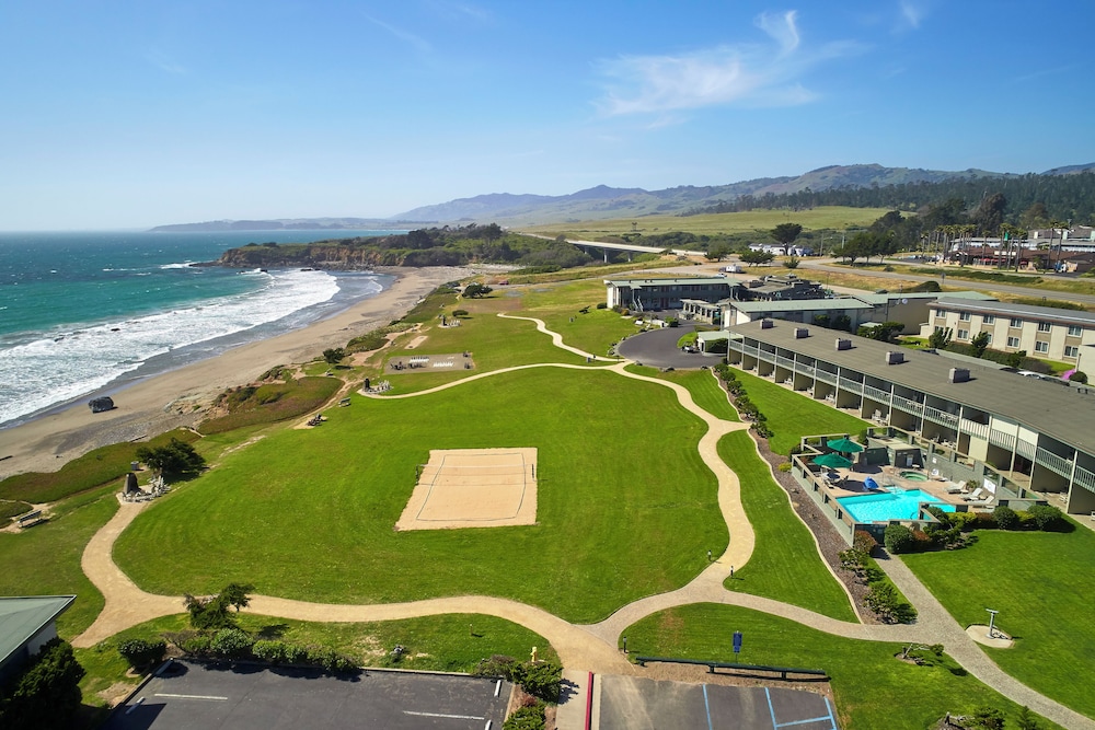 Cavalier Oceanfront Resort - photo 52