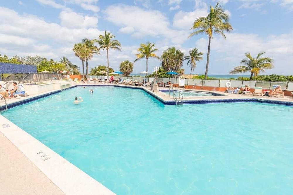 421 Studio Apartment Hollywood Beach Resort - photo 9