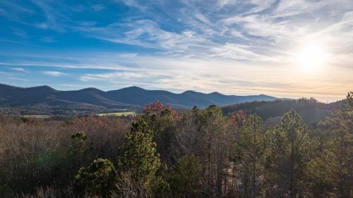 Tranquil Stays in Blairsville, United States