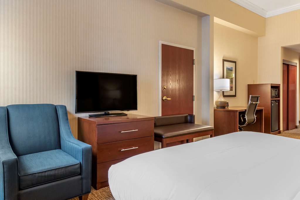 Comfort Suites Downtown Carlisle - photo 7