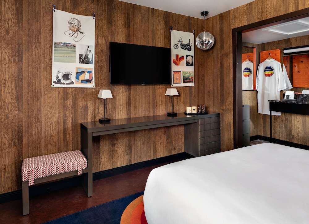 Americana Motor Hotel - photo 11