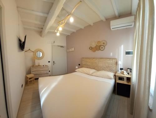 La Corte Country Rooms — 4-Star Luxury Hotel in Modena, Italy