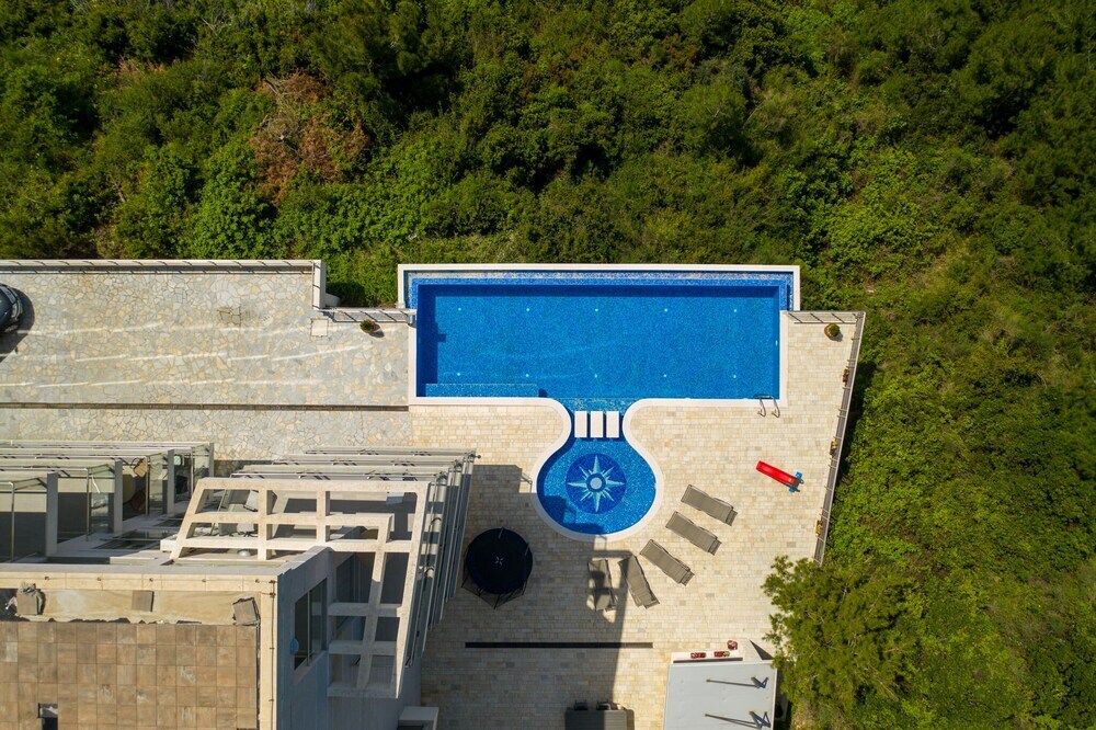 Altezza Relax — 4-Star Luxury Hotel in Budva, Montenegro