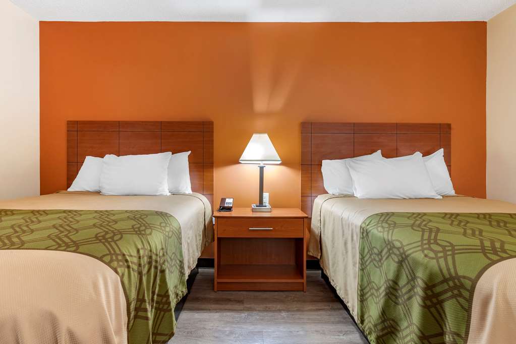 Econo Lodge Saint Stephen - photo 11