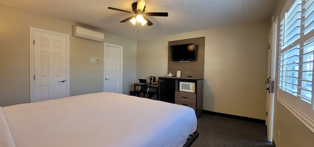 Pismo Beachwalker Inn & Suites - photo 10