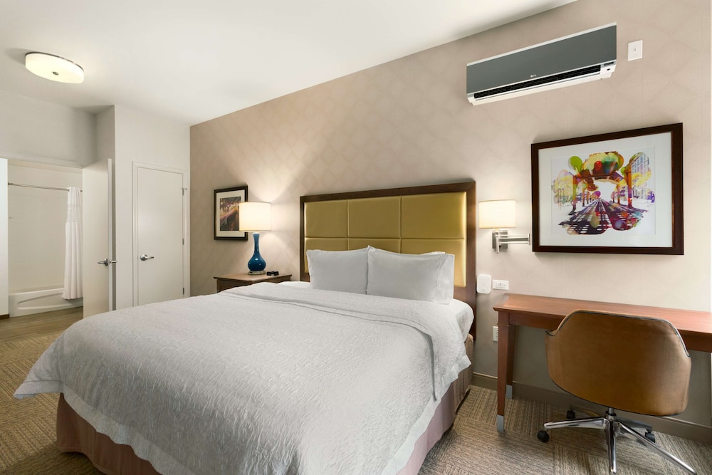 Hampton Inn Chicago Downtown N Loop Michigan Ave - photo 14