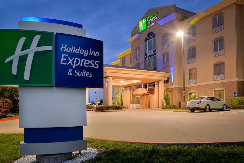 Holiday Inn Express Hotel & Suites Terrell by IHG - photo 40