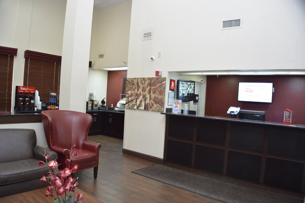 Red Roof Inn PLUS & Suites Chattanooga Downtown - photo 20