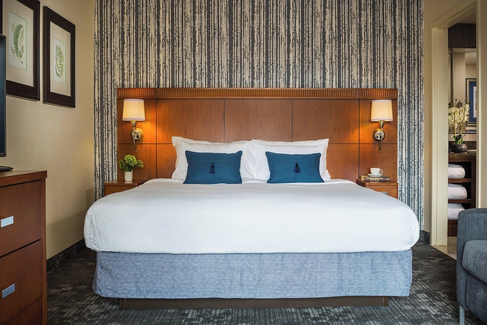 Courtyard Marriott Burlington Harbor - photo 5