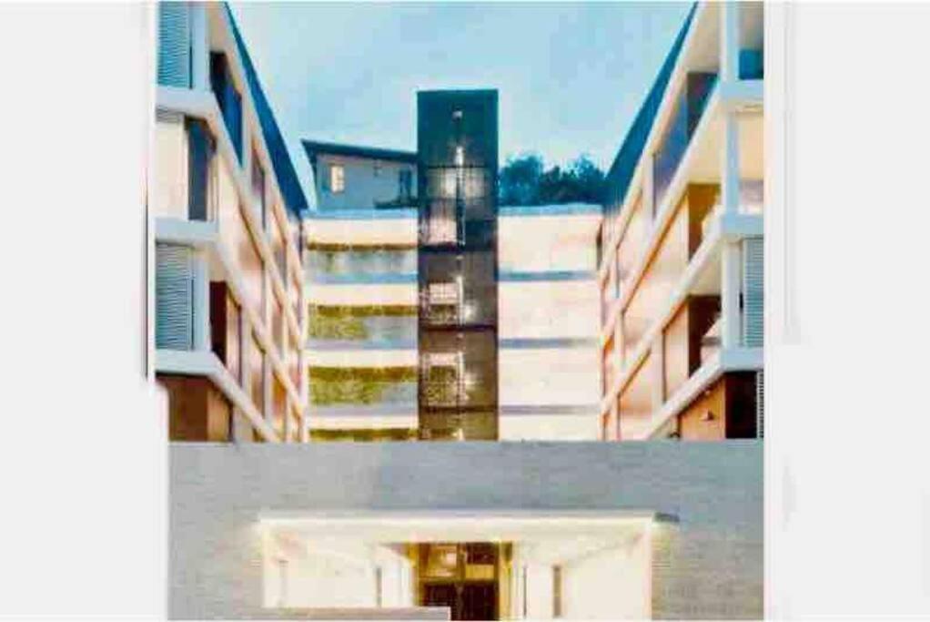 Monaco Monte Carlo Door Step Luxury Apartment 2 Bedrooms 2 Bathrooms Superb Modern Fully Equipped — 4-Star Luxury Hotel in Monaco, France