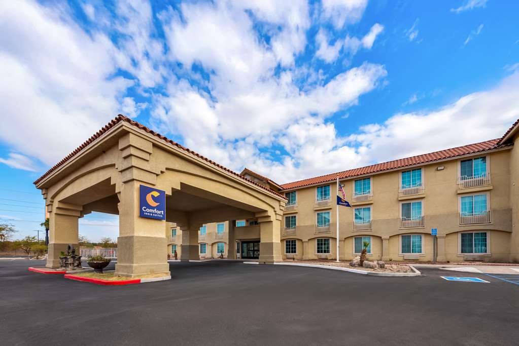 Comfort Inn & Suites El Centro I 8 - photo 4