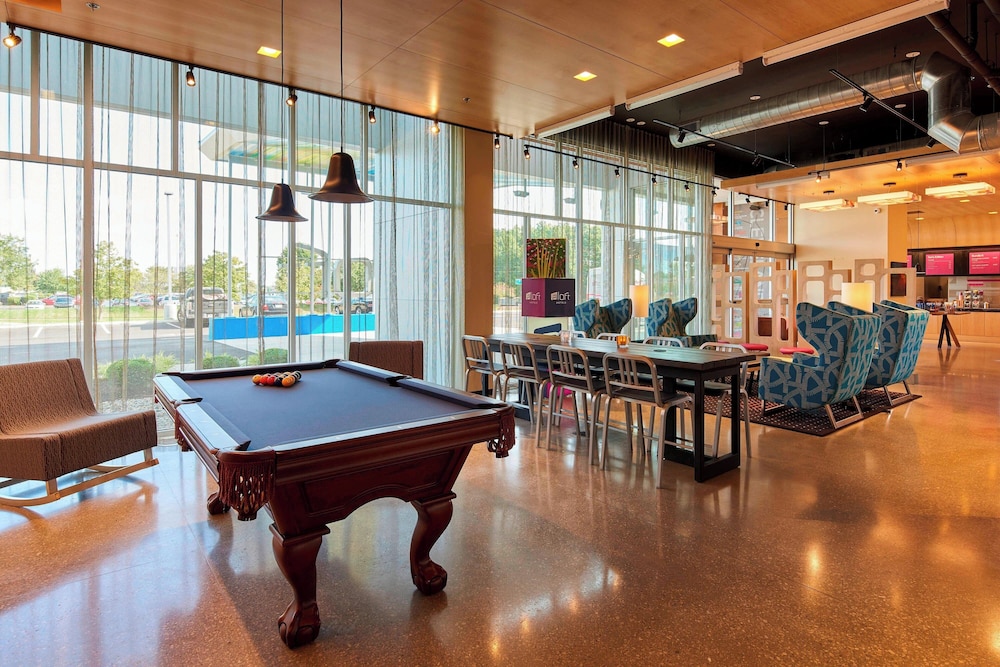 Aloft Cleveland Airport - photo 17