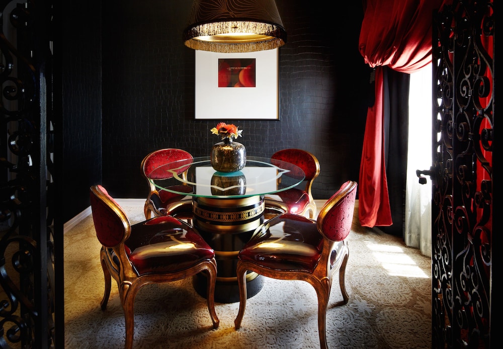 The Huntington Hotel - photo 8