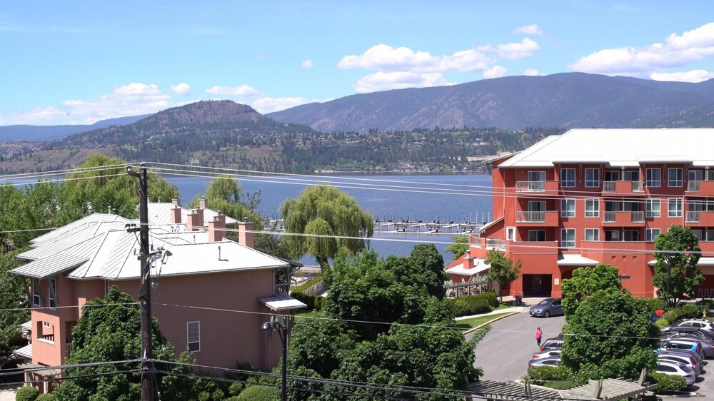 Lake View Sunsets at Playa #512 in Kelowna, Canada