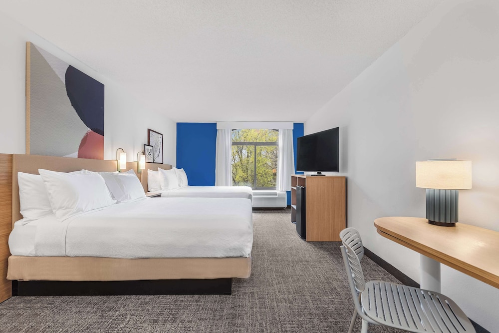 Spark by Hilton Charlotte Tyvola I 77 - photo 15