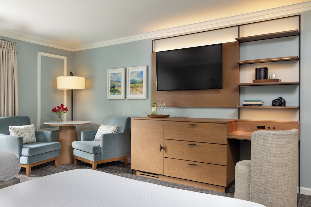 Meadowbrook Inn - photo 22