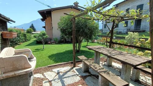 Apartment with garden and BBQ Gravedona Larihome A46 — 4-Star Luxury Hotel in Consiglio Di Rumo, Italy
