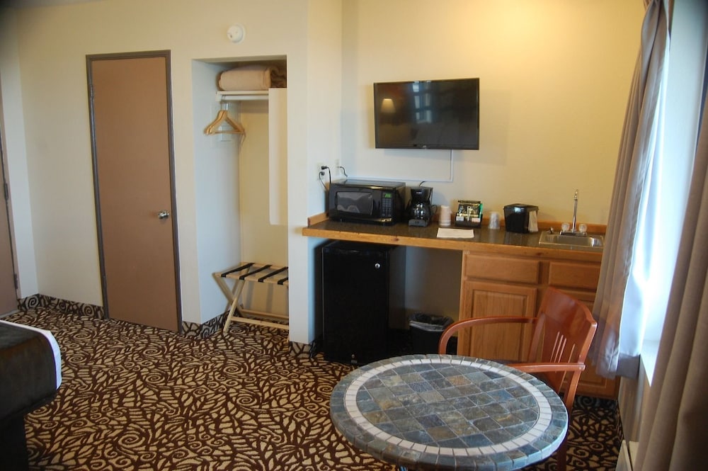 Alpine Lodge & Resort Burkesville - photo 16