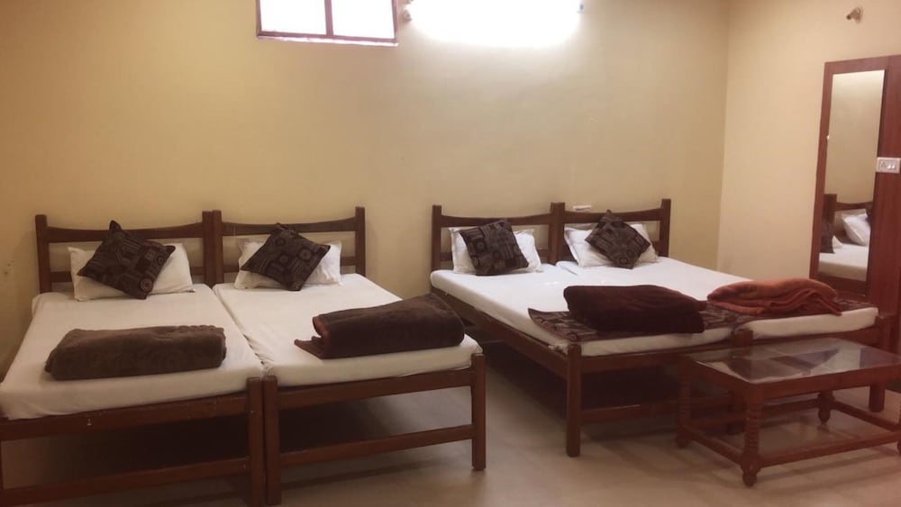 Goroomgo Mourya Inn Madhya pradesh — Harda Khas — photo 5