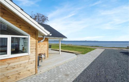 Three Bedroom Holiday Home In Sjolund — 5-Star Luxury Hotel in None, Denmark