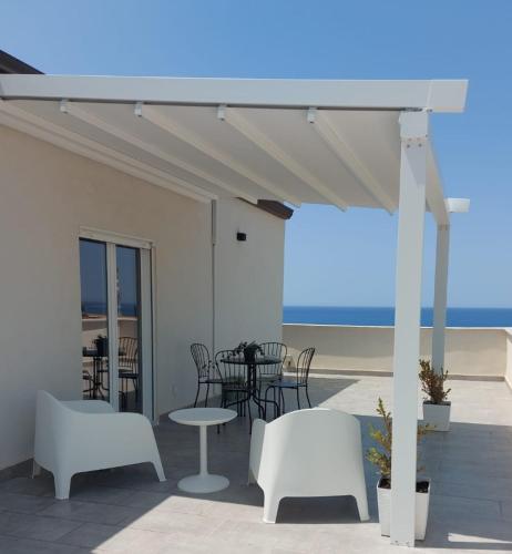 Sikelia Suite Rooftop — 4-Star Luxury Hotel in Porto Empedocle, Italy