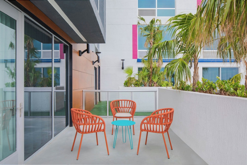 Aloft Fort Lauderdale Airport - photo 37
