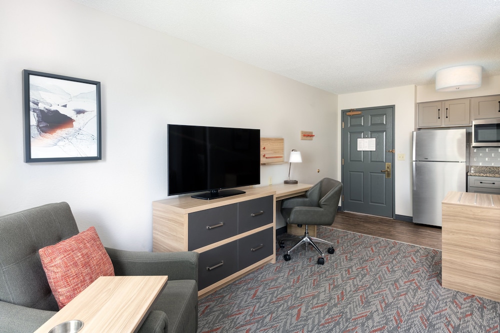 Candlewood Suites Eagan Arpt South Mall Area an IHG Hotel - photo 4