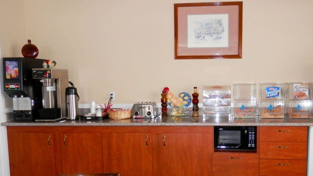 Magnuson Hotel Fowlerville - photo 19
