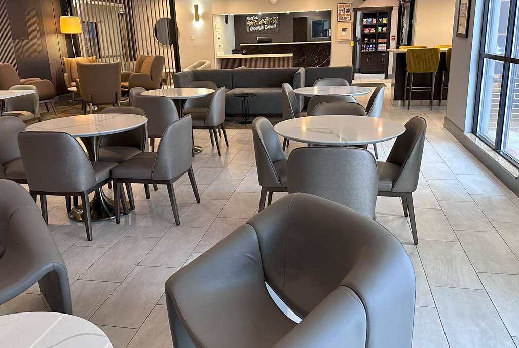 La Quinta Inn & Suites by Wyndham South Bend - photo 43