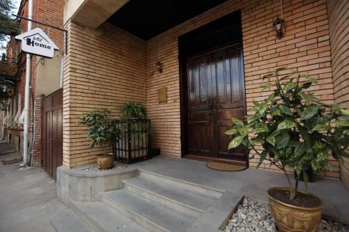 Hotel Home - last minute hotel in Tbilisi