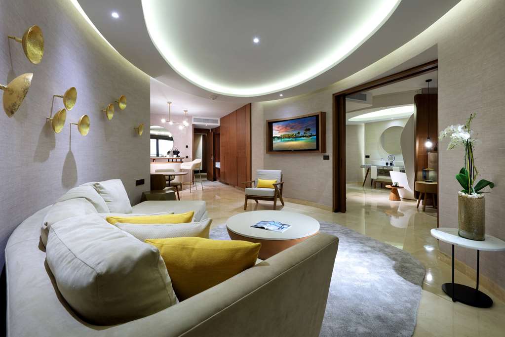 Guest room
