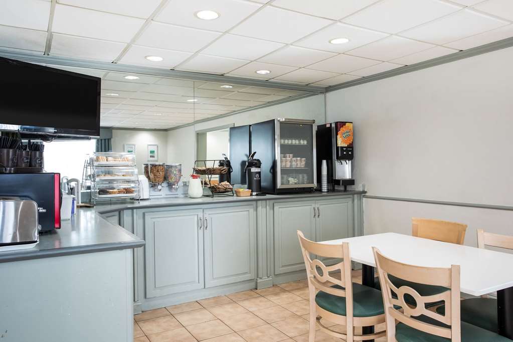 La Quinta Inn & Suites by Wyndham Melbourne Viera - photo 40