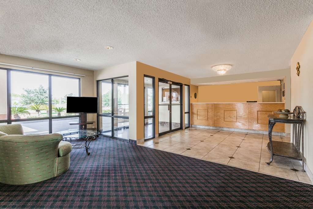 Super 8 by Wyndham Slidell - photo 9