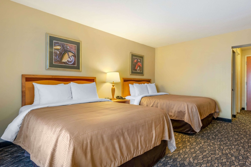 Clarion Inn Ormond Beach at Destination Daytona - photo 32