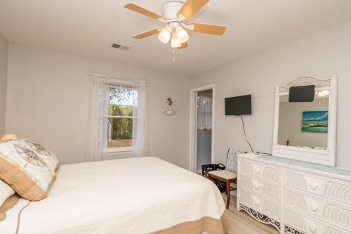 Blu By U by Oak Island Accommodations - photo 38