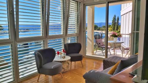 Apartment Lora — 4-Star Luxury Hotel in Omis, Croatia
