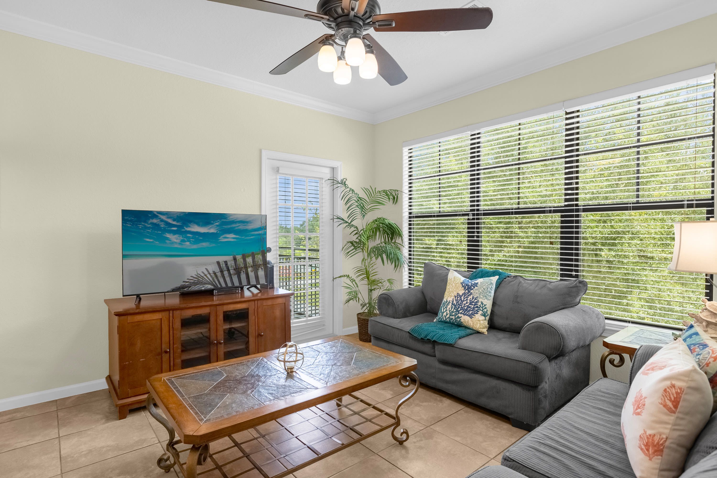 Condo with Private Patio Near Disney's Animal Kingdom — 4-Star Luxury Hotel in Davenport, United States