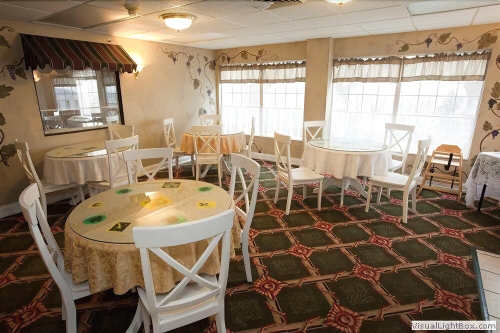 Hotel Grand Victorian - photo 40