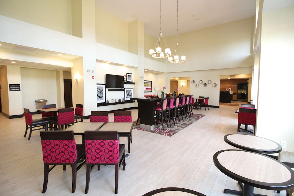 Hampton Inn & Suites Sandusky Milan - photo 5