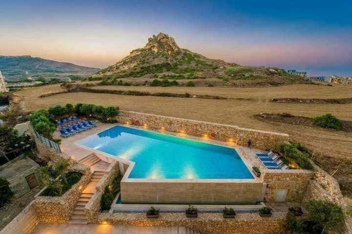 Red Rose — 4-Star Luxury Hotel in Zebbug, Malta