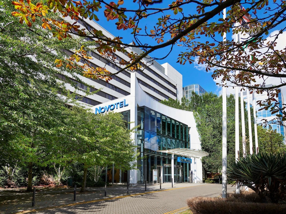 Novotel London West - carbon neutral hotel in United Kingdom