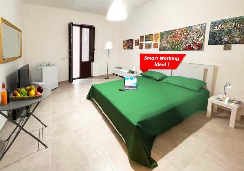Casa Mariolina brand new refurbished 2 bed apartment in the historical center — 4-Star Luxury Hotel in Siracusa, Italy