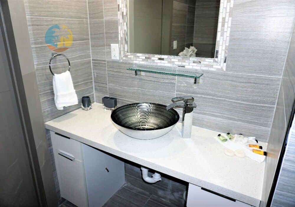 Luxury Beach Resort Hora Rentals - photo 5
