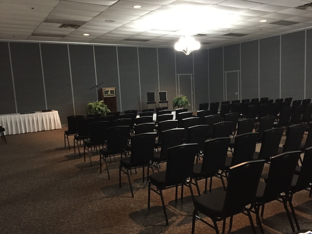 The Hope Hotel and Richard C. Holbrooke Conference Center - photo 30