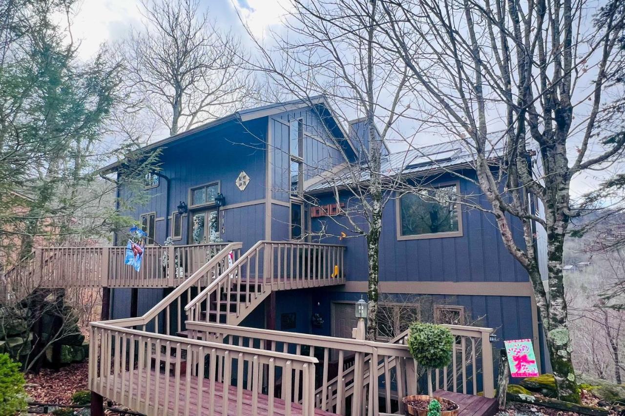 Ski Hike and Relax Beech Mtn Gem with Sweeping Views — 4-Star Luxury Hotel in Banner Elk, United States