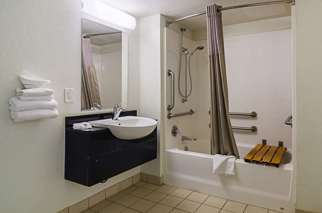 Motel 6 Barstow CA - photo 24