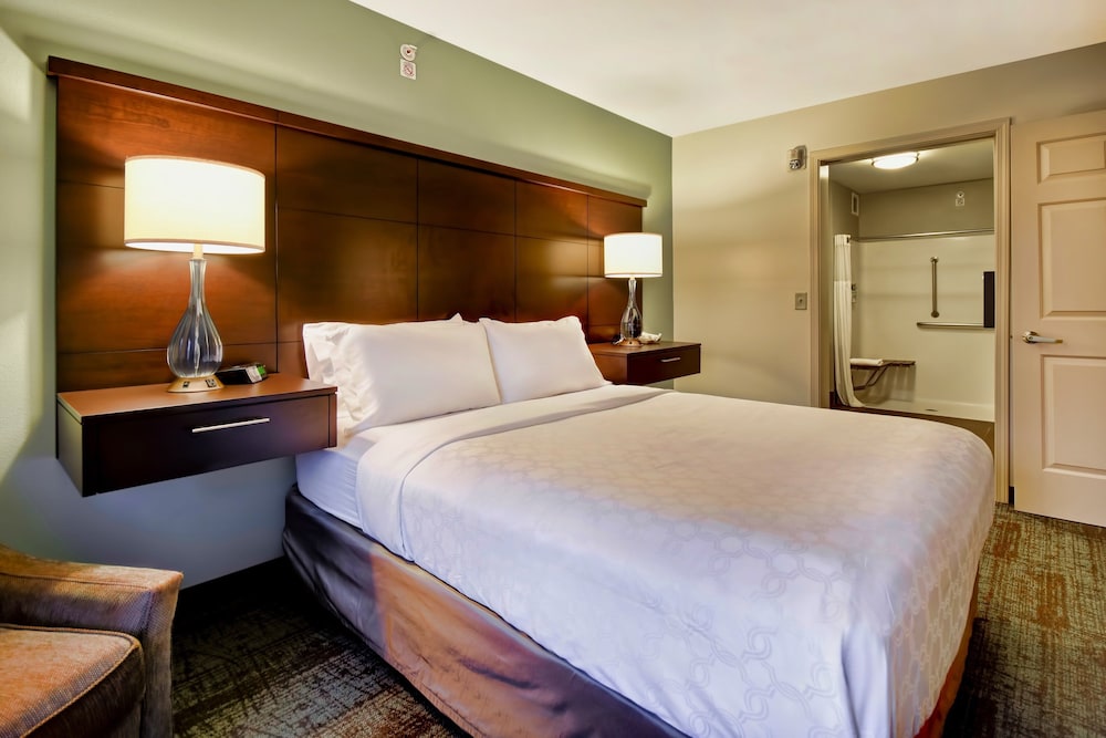 Staybridge Suites Middleton Madison West by IHG - photo 15